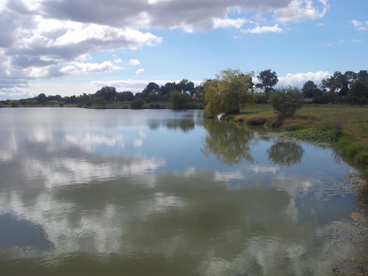 Camping Du Lac De Saujon Ngoại thất bức ảnh